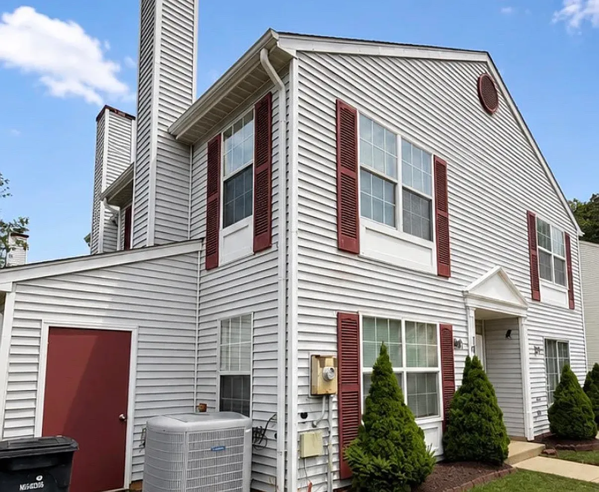 3 bed, 1200 sqft, $2,900 — Photo 1
