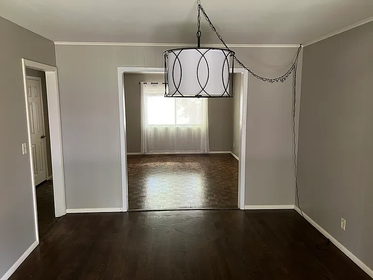 5711 S Rockford Ave — Photo 5