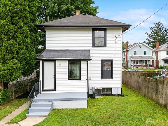 3rd image of 657 Creighton Ave