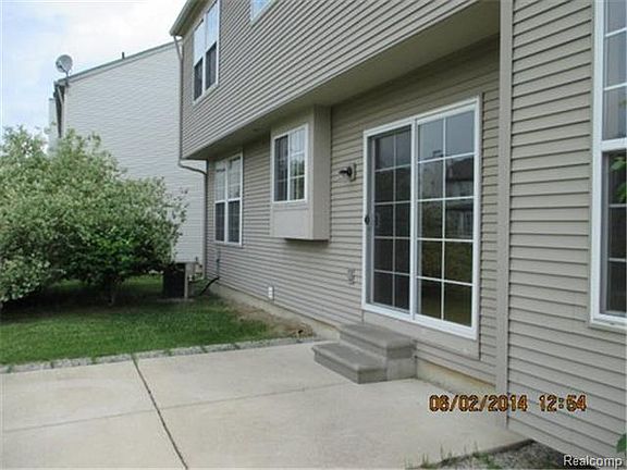 2nd image of 8256 Blue Jay Dr