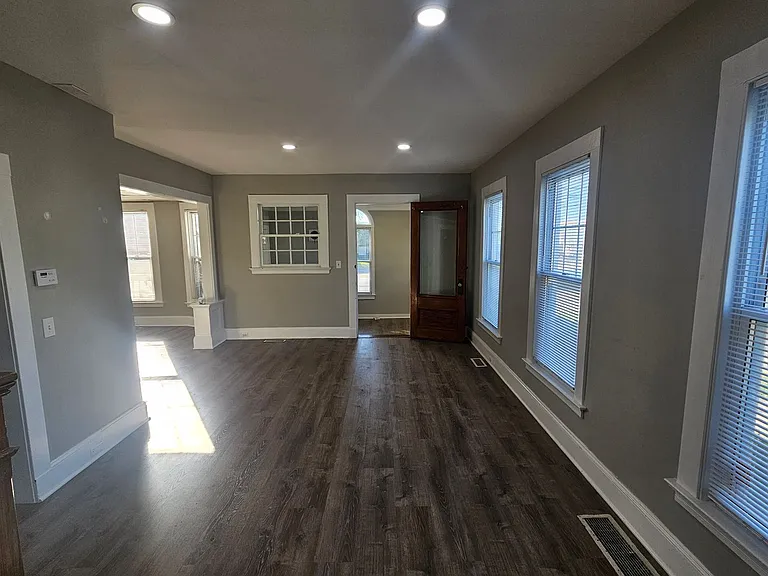 1810 Dixwell Ave — Photo 7