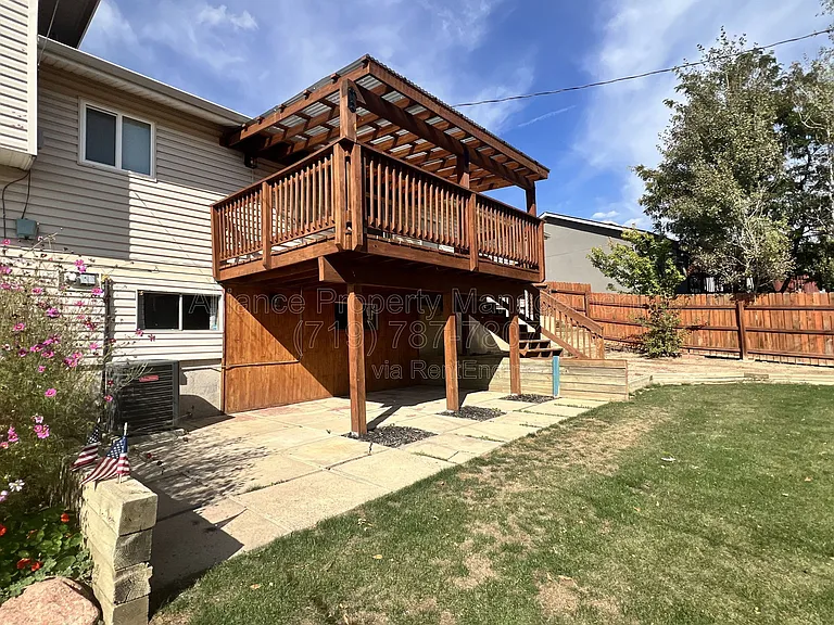514 Catalina Dr — Photo 42