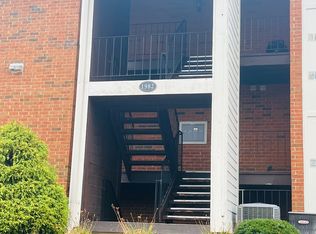 1982 Greenpoint Dr APT 201, Saint Louis, MO 63122