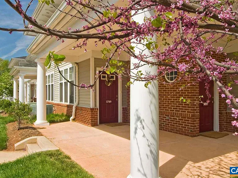1745 Sugar Maple Ct — Photo 3
