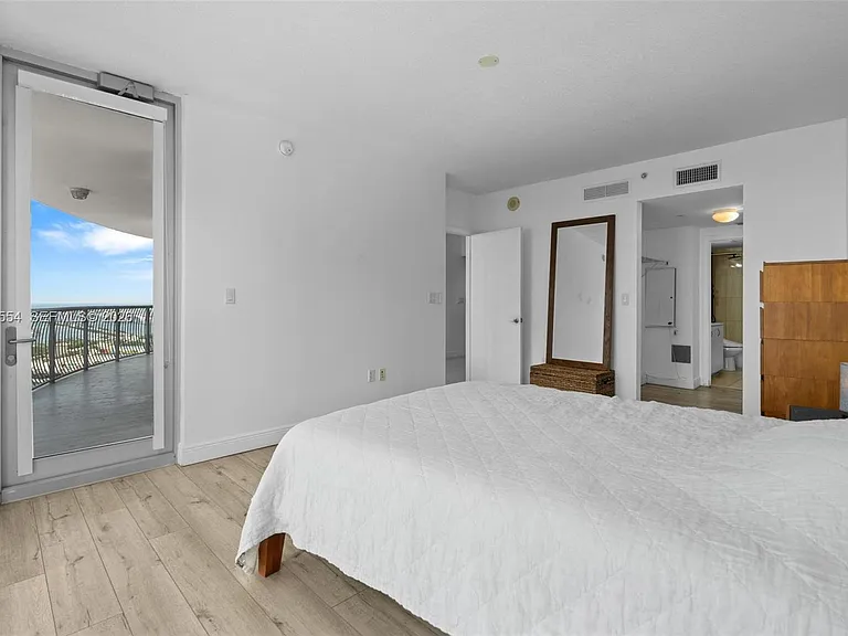 1750 N Bayshore Dr #4901 — Photo 10