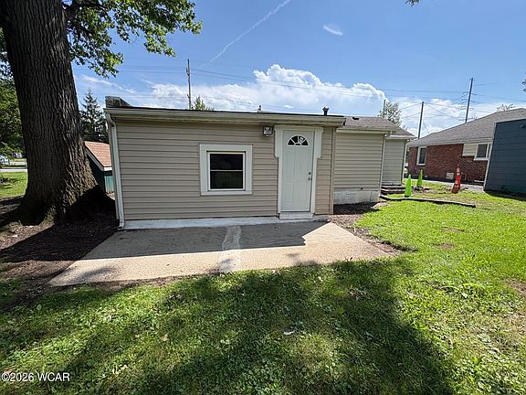 3rd image of 716 W Robb Ave