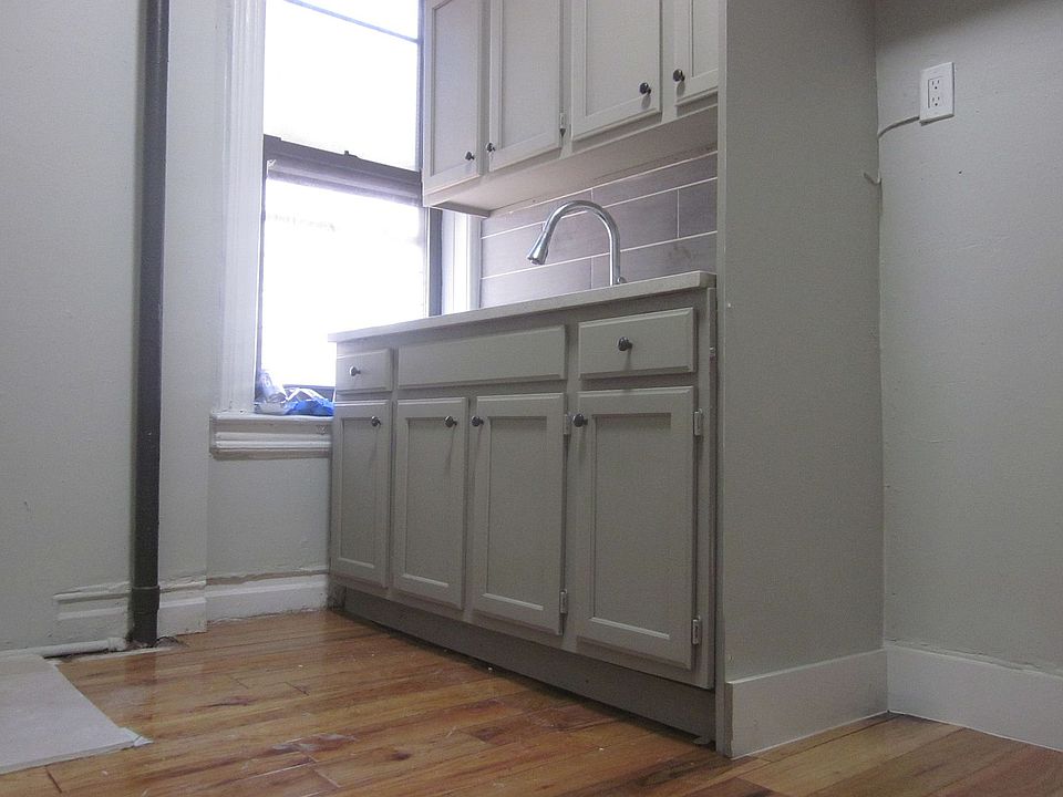 1st image of 39-25 24th St #16