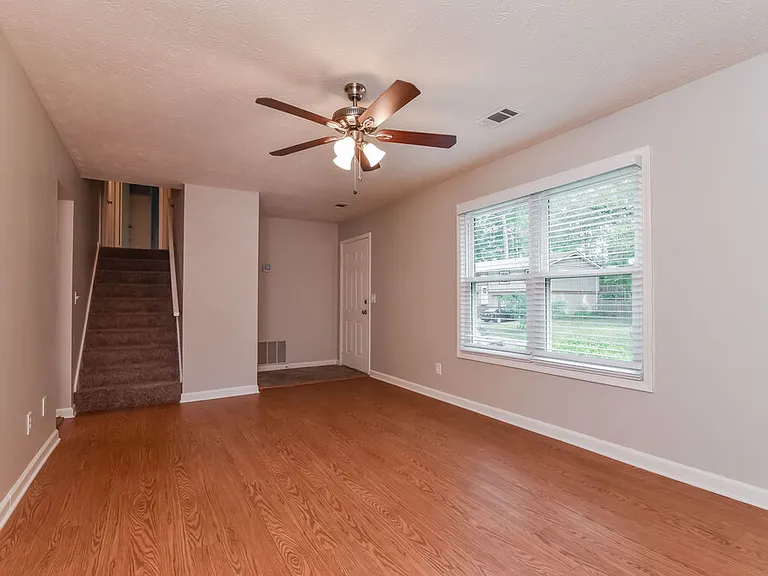 3939 Valley Brook Rd — Photo 5