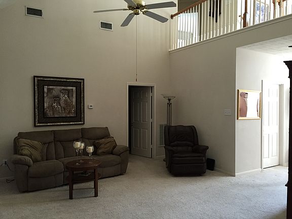 4th image of 1802 N Carlsbad Ln