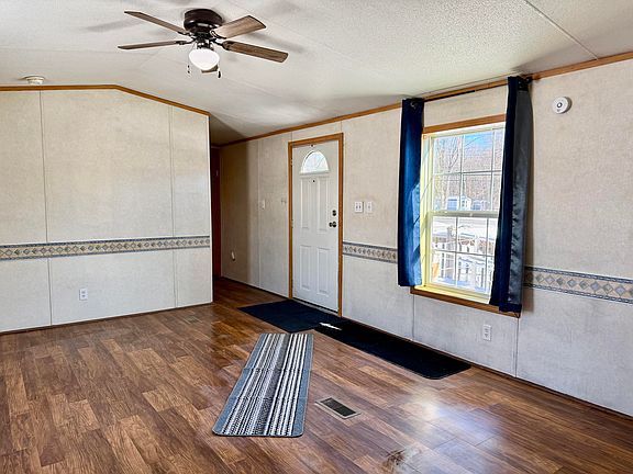 3rd image of 22 Peryea Dr