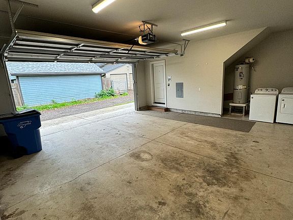 2nd image of 3111 U St #B