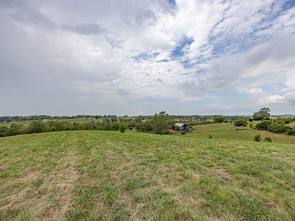 3rd image of 706 Stone Rd