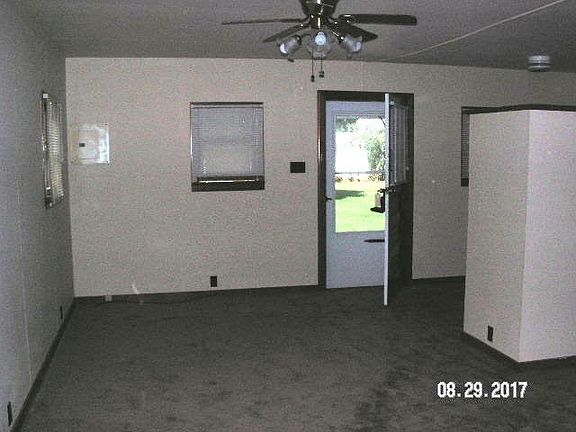 2nd image of 906 Race St