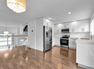 1530 W Bayside Ave SW #202, Airdrie, AB T4B 4B5