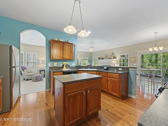 5th image of 1013 Heron Way #1013
