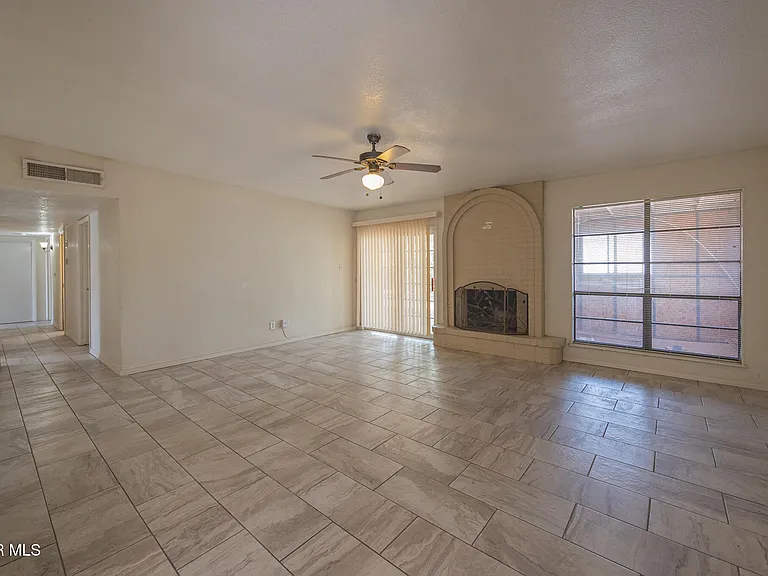 3329 Running Deer Dr — Photo 6