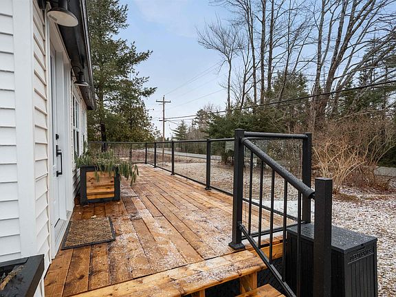 4th image of 1379 Alma Rd