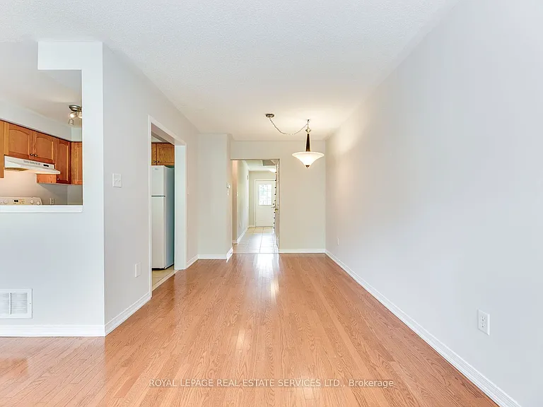 1835 McCoy Ave — Photo 7