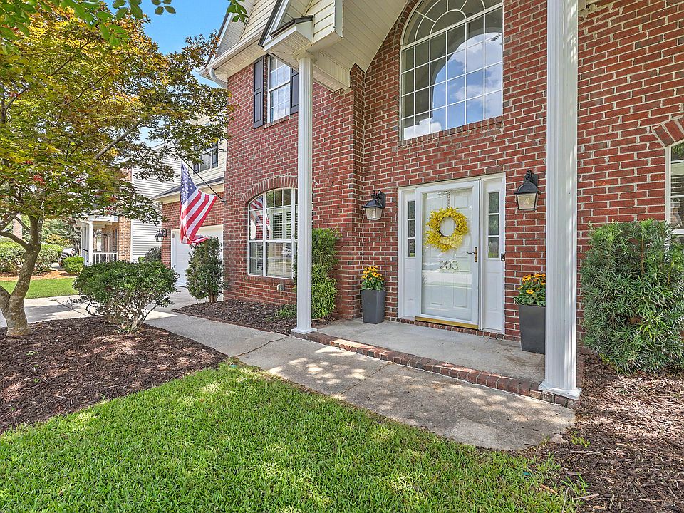 1st image of 203 N Pembroke Dr