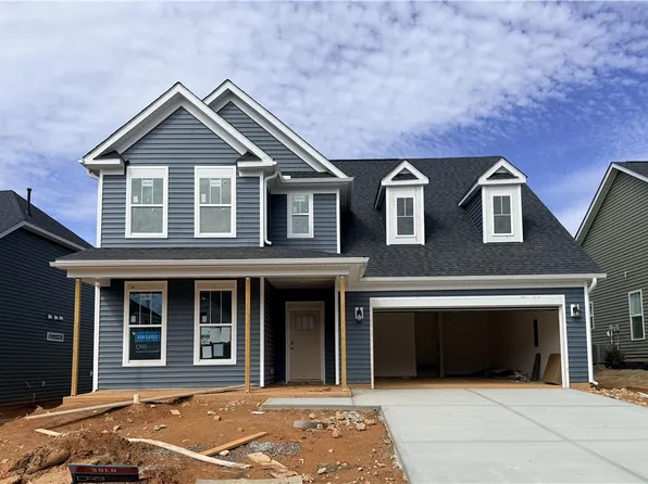 104 Raven Ln, Easley, SC 29642