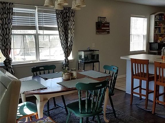5th image of 100 Zachary Dr