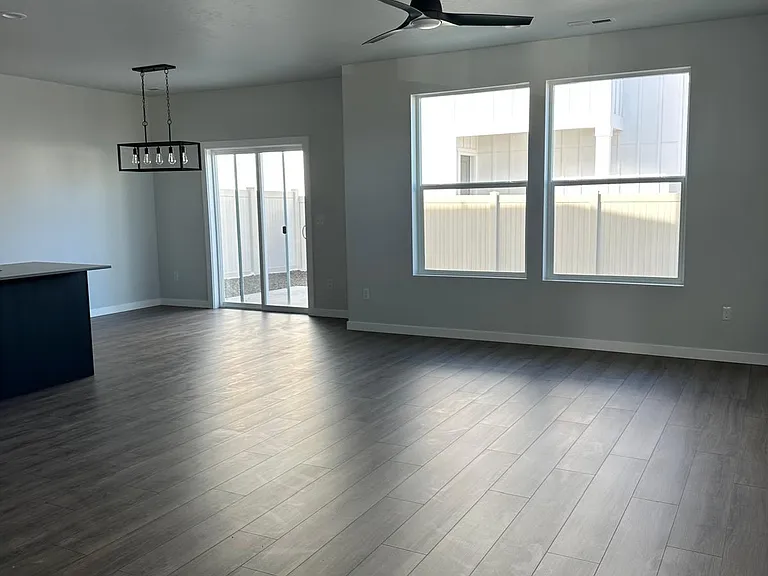 4939 S Amorita Ave — Photo 17