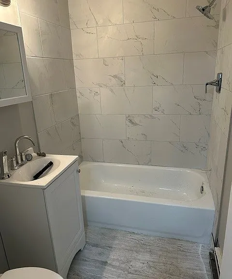 19 W Allens Ln #5 — Photo 1