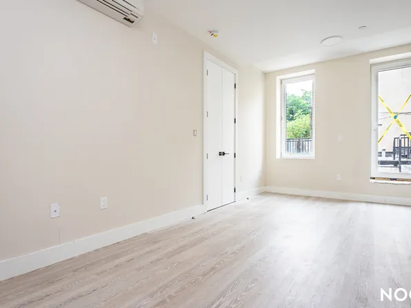 379 Knickerbocker Avenue image 1 of 8
