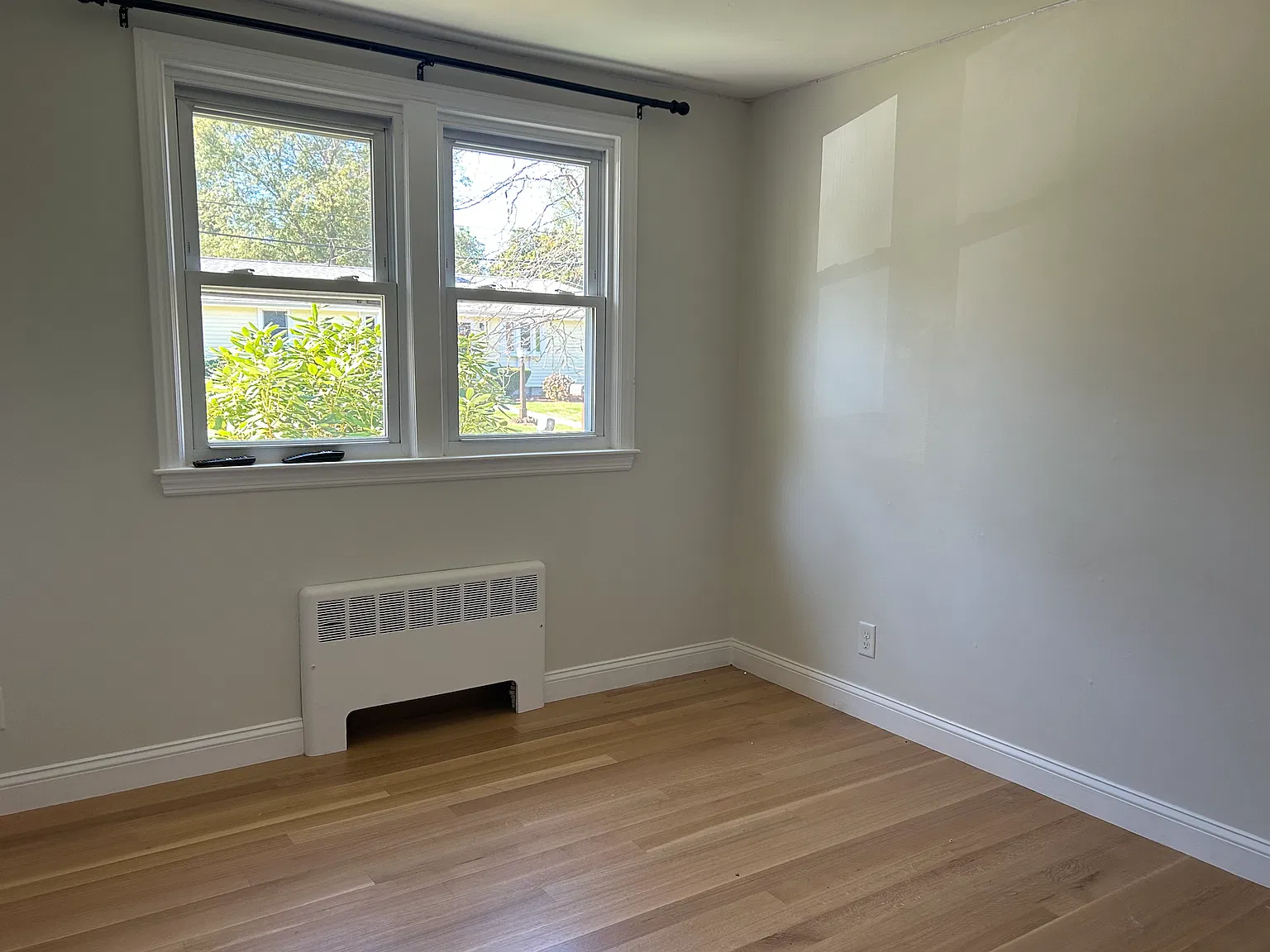 2 bed, 1000 sqft, $3,000 — Photo 3