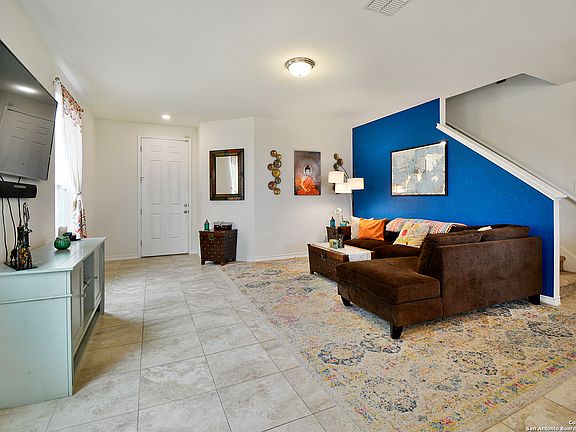 4th image of 743 Anthem Ln
