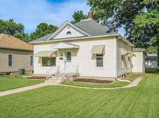722 N Walnut St, Litchfield, IL 62056