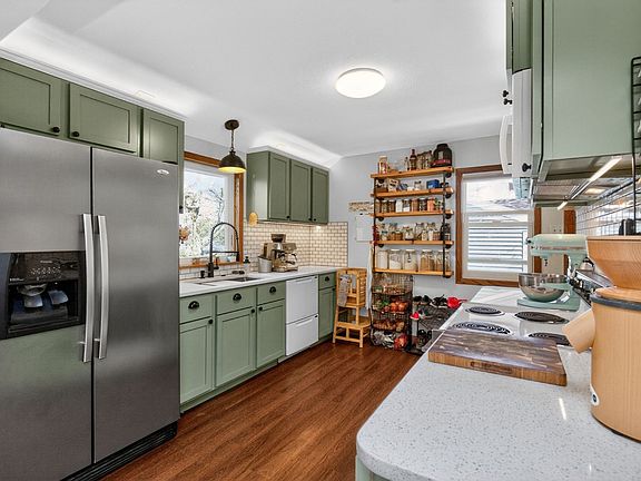 5th image of 4114 Lower Beaver Rd