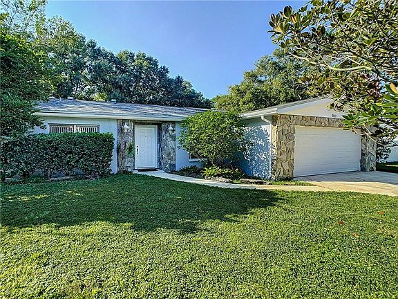 5th image of 4917 Whiteway Dr
