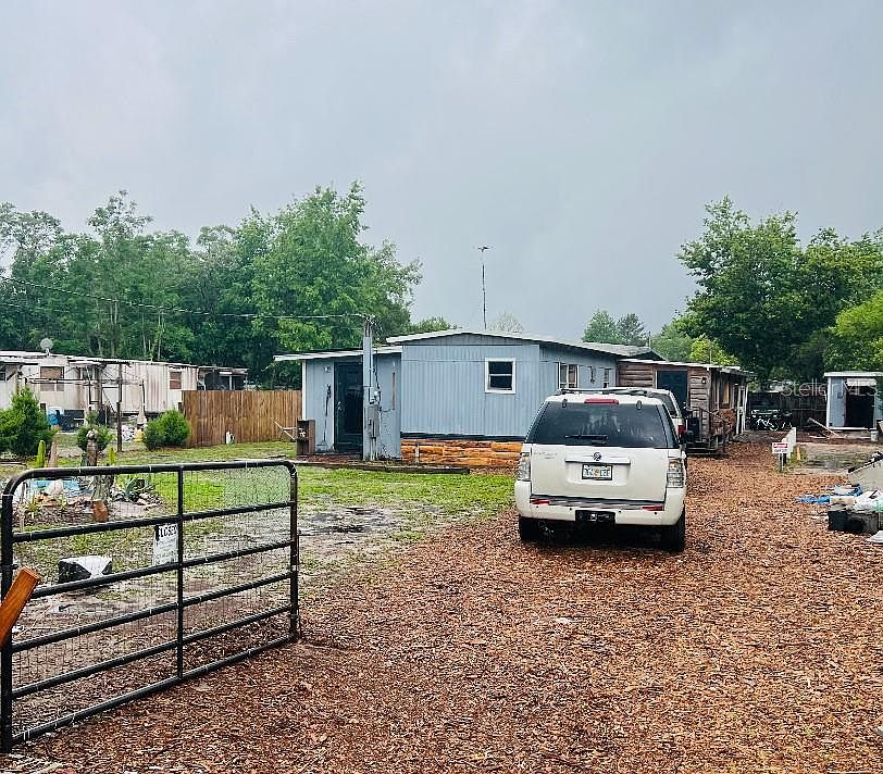 1st image of 42223 Cherry Ave