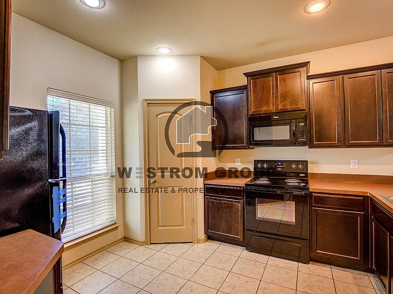 10953 Caldwell Ln — Photo 15