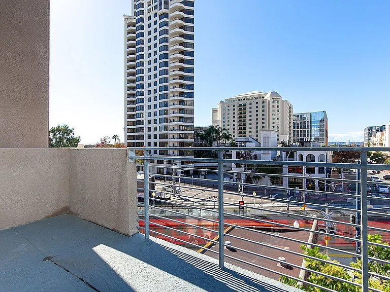 611 G St #321 — Photo 8