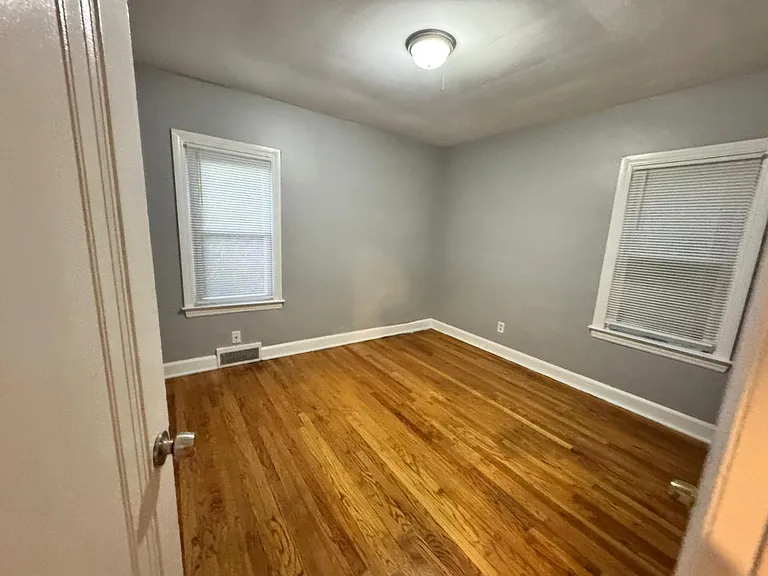 9131 Manor St — Photo 9