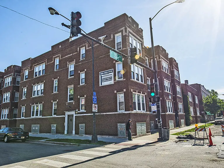 7055 S St Lawrence — Photo 9