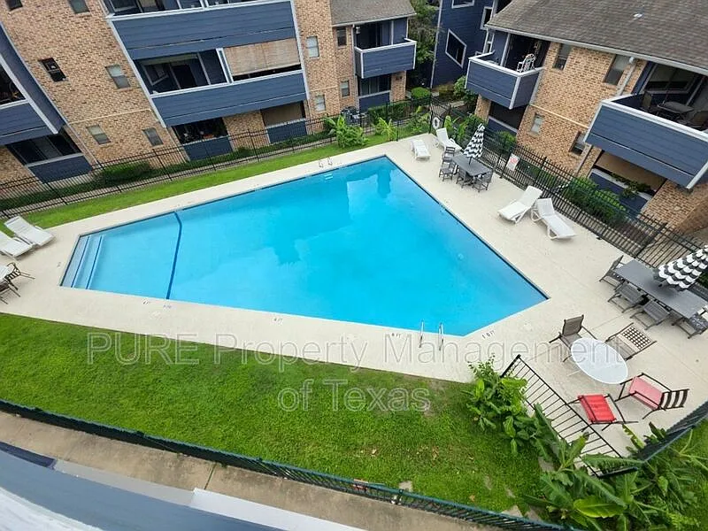 2500 Burleson Rd #521