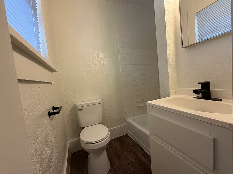 715 Asp Ave #7 — Photo 7