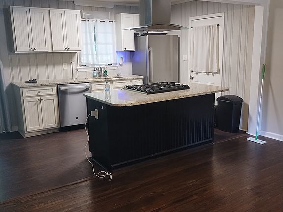 4th image of 5216 Crystal Ln