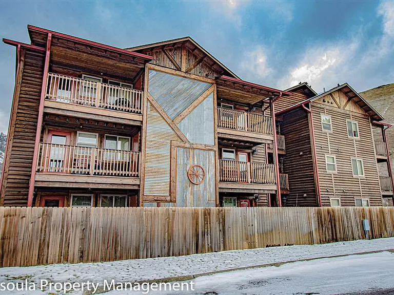 120 Speedway Ave — Photo 1