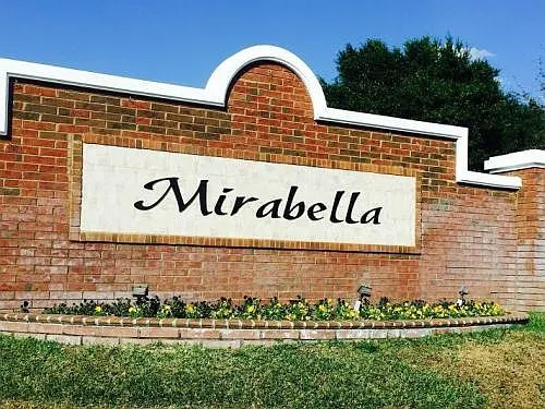 4 bed, 1710 sqft, $2,425 — Photo 3