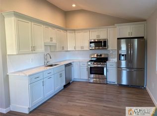 138 Schoder Ave #A, Woodbridge, NJ 07095