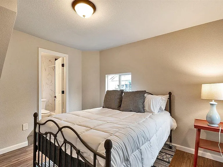 1543 Havana St — Photo 3