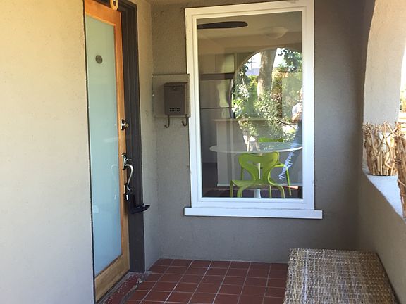 3rd image of 1928 Mission Ave