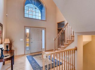 3998 35th St N, Lake Elmo, MN 55042