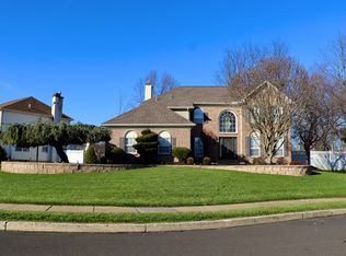 2969 Columbia Dr, Bensalem, PA 19020