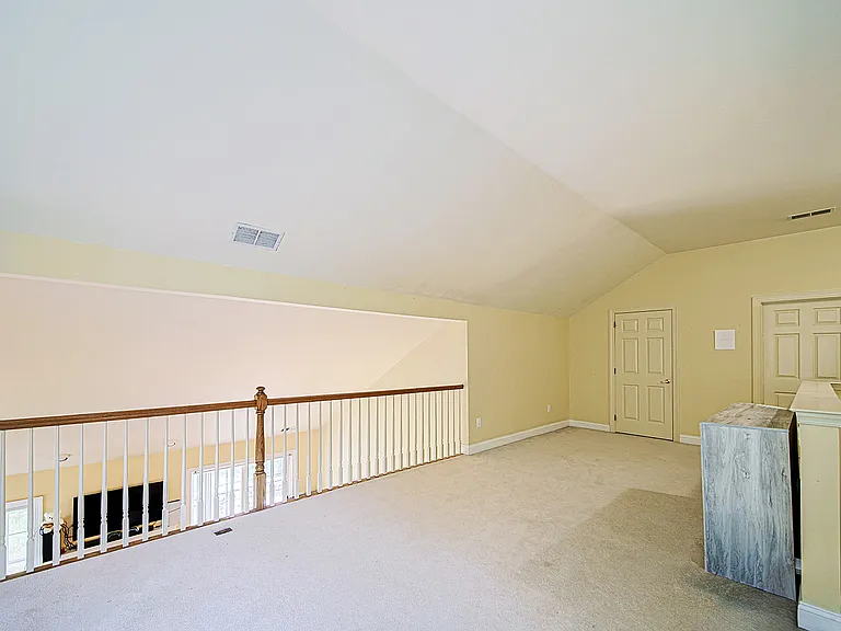 66 Pheasant Run — Photo 15