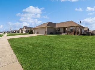 2202 6th Ave SW, Altoona, IA 50009